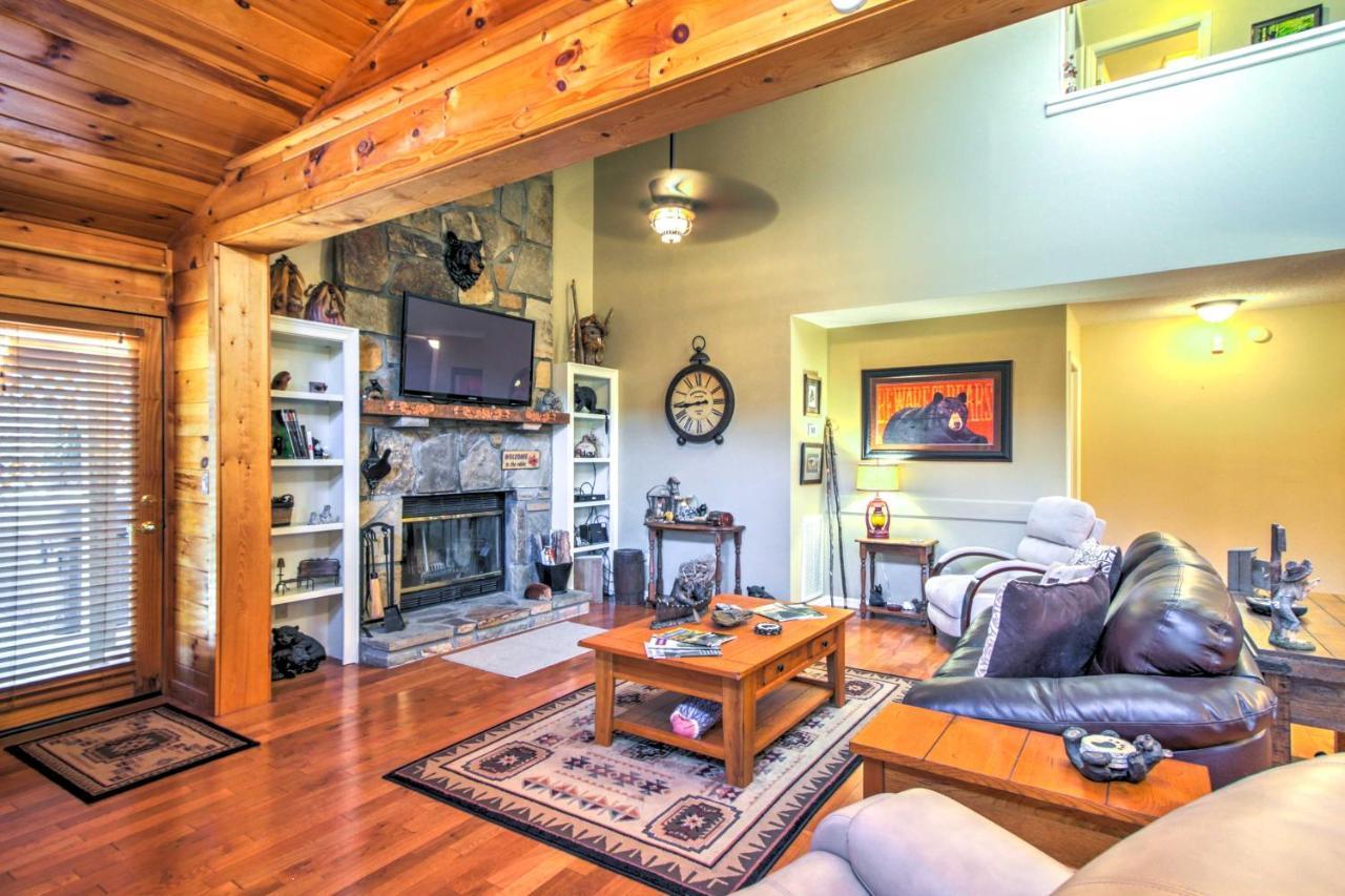 Tree Top Dream Cabin With Hot Tub In Gatlinburg! Villa Kültér fotó